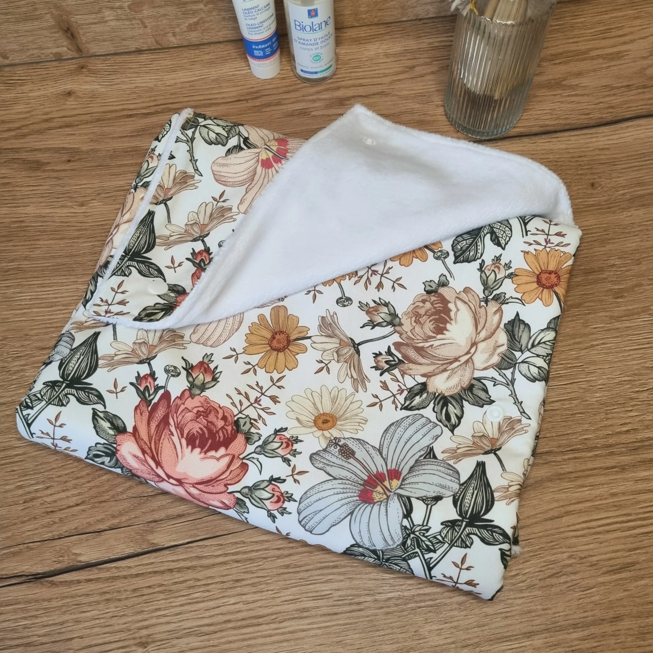 Tapis à langer nomade •Fleurs Vintage• – Image 3