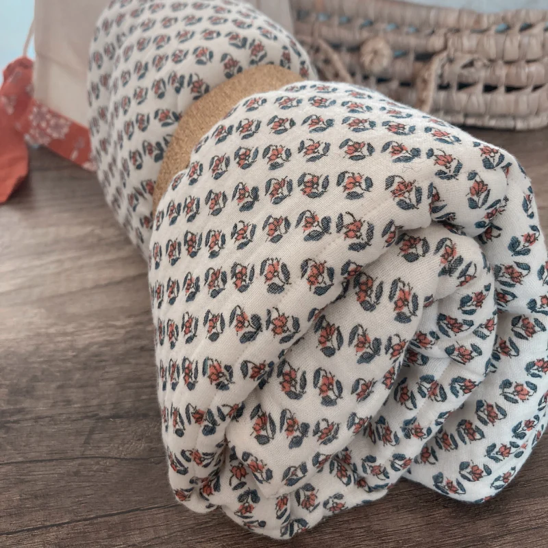 Tapis à langer nomade - Écrue à fleur tomette – Image 2