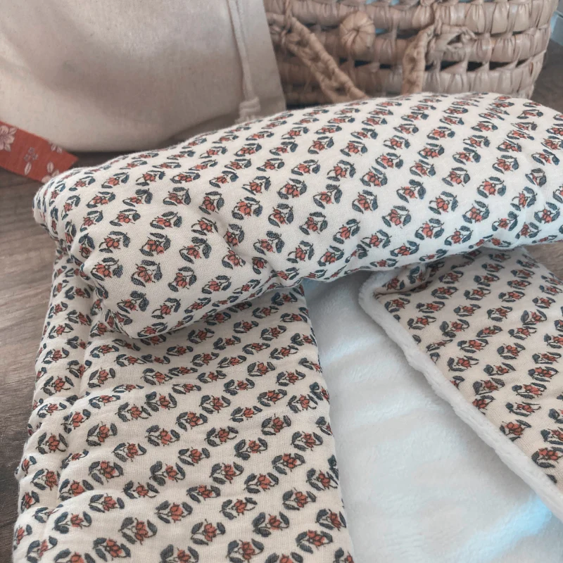 Tapis à langer nomade - Écrue à fleur tomette – Image 5