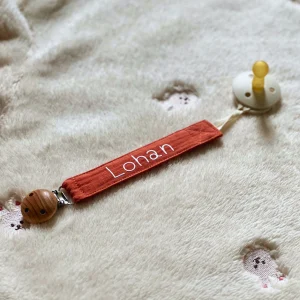 Attache tétine personnalisé