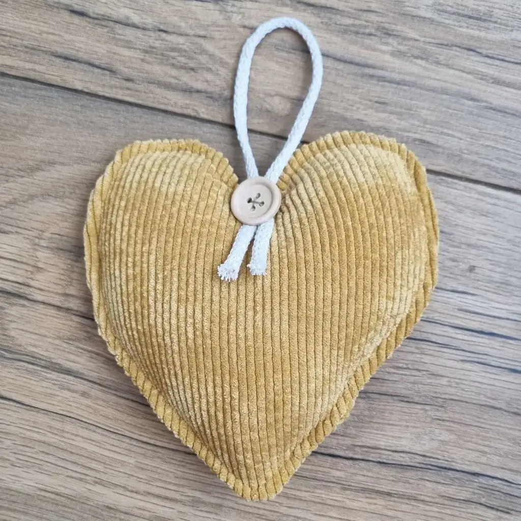 Cœur en tissu à suspendre personnalisé – Image 6