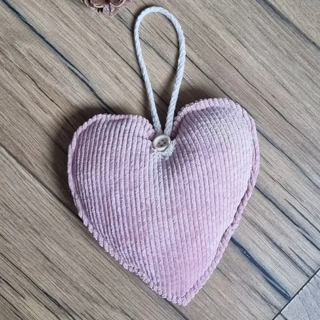 Cœur en tissu à suspendre personnalisé – Image 3