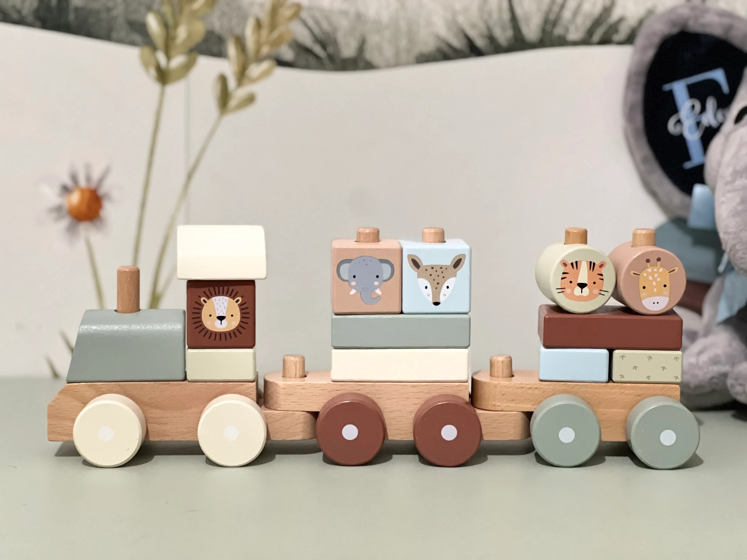 Petit train en bois personnalisable – Image 2