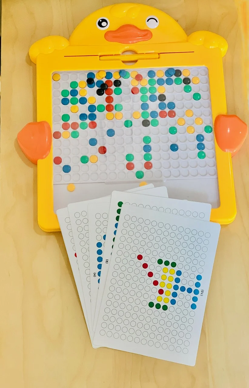 Planche de dessin magnétique forme canard – Image 4