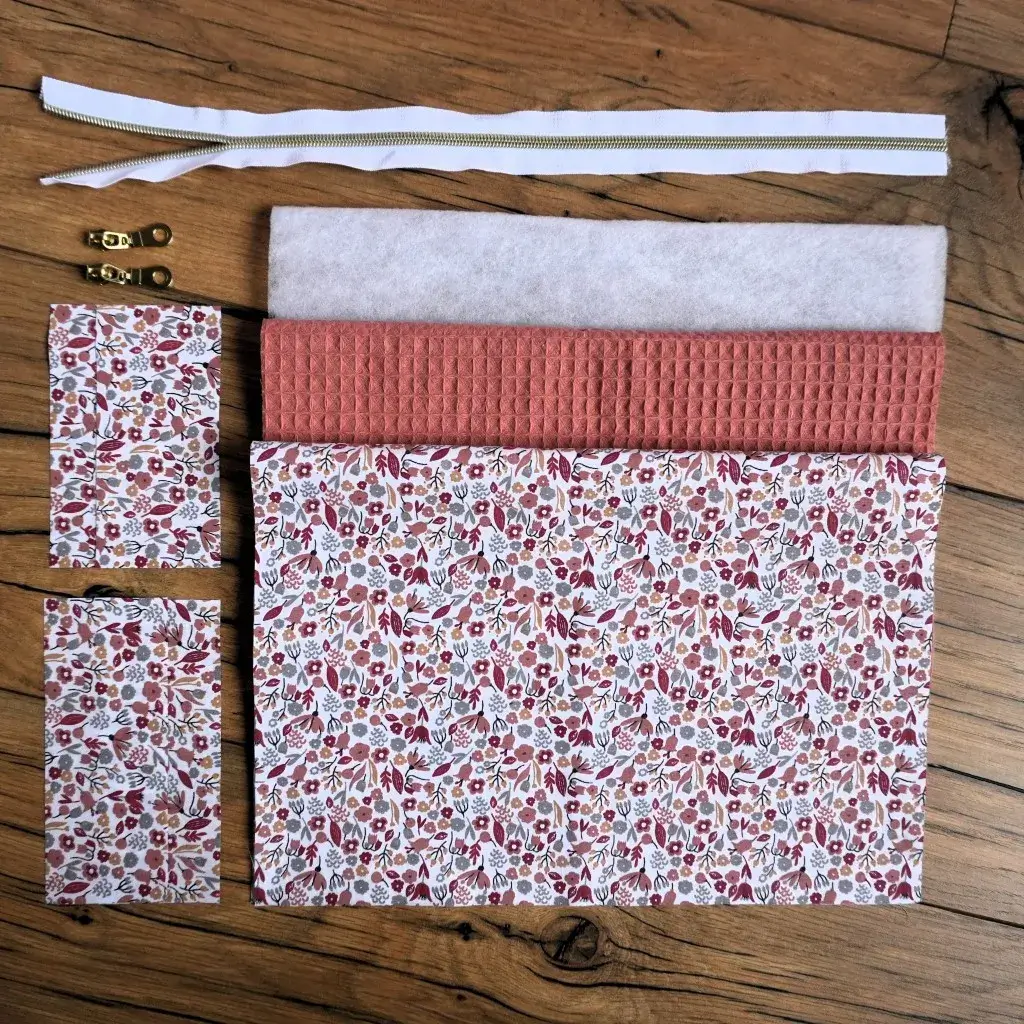 Kit couture : Trousse carrée en nid d'abeille – Image 3