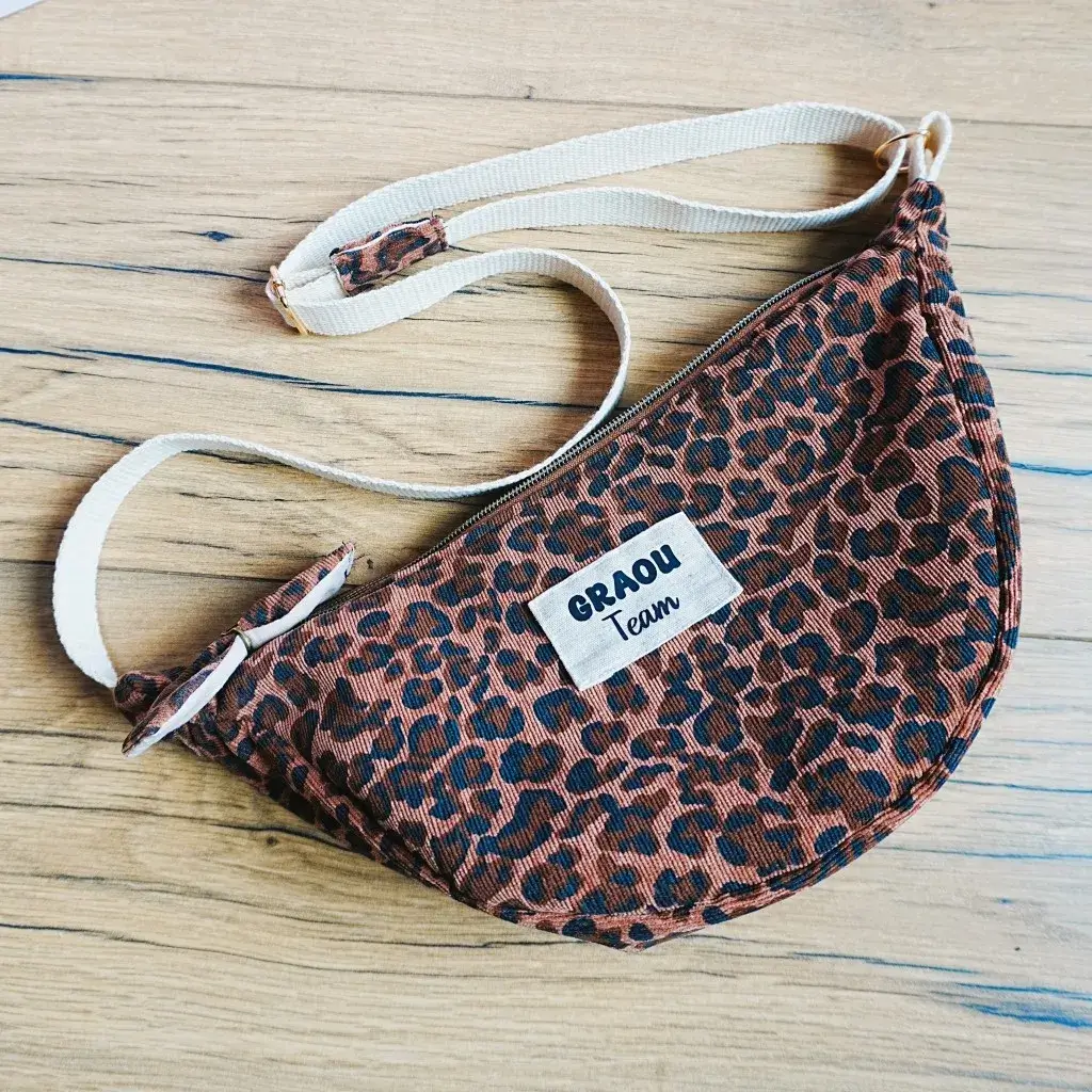 Sac banane demi-lune à motif personnalisé – Image 3