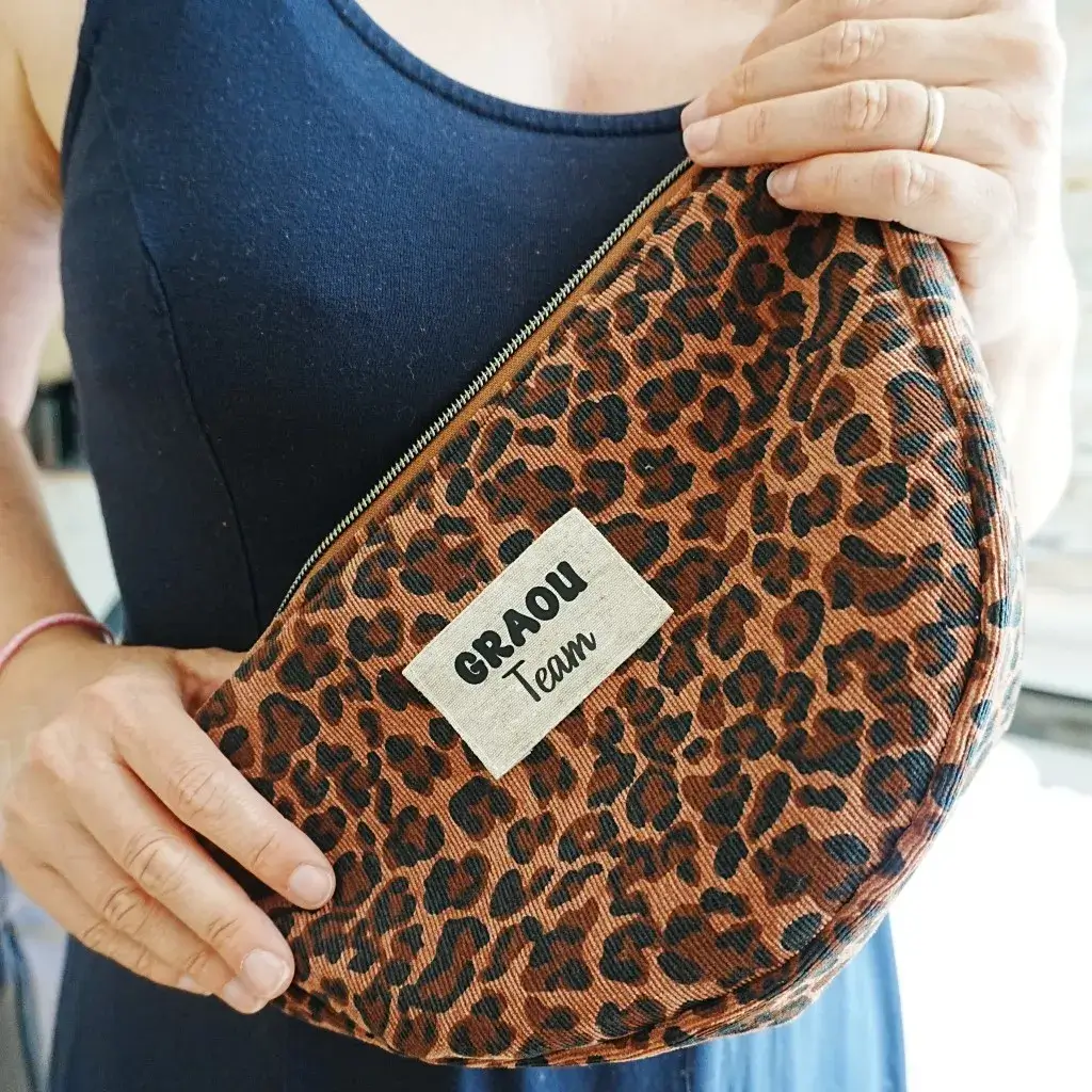 Sac banane demi-lune à motif personnalisé – Image 2