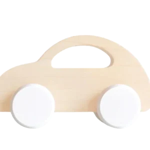 Voiture en bois blanc